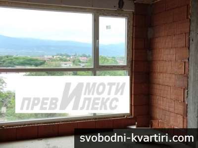 топъл апартамент с 3 спални
