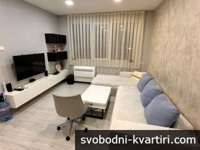 Тристаен апартамент пл.Кристал