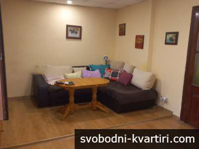 Къща в Широк Център