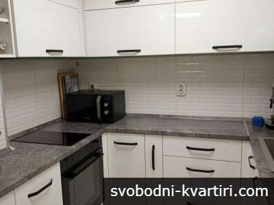 Етаж от къща в района на Широк Център