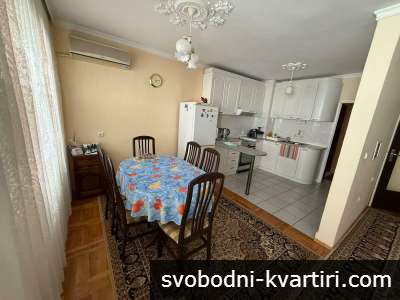 4-стаен апартамент в района на Широк Център
