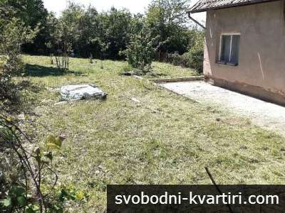 Вила с двор в град Русе – в.з.