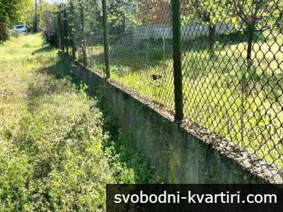 Продажба на компактна вила с голям двор в квартал долапите, град Русе