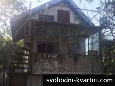 Продажба Вила гр. Русе - в.з. Кръста 500m²