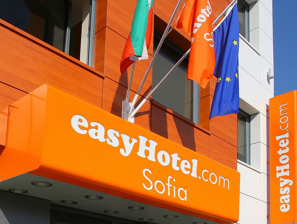 easyHotel Sofia – LOW COST – евтин бизнес хотел – НИСКОТАРИФЕН easyHotel Sofia – LOW COST – евтин бизнес хотел – НИСКОТАРИФЕН