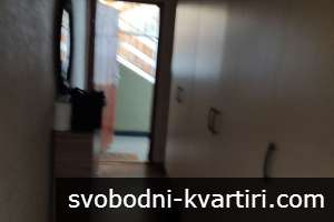 Давам под наем луксозно обзаведена боксониера- в ж-к ТРАКИЯ до Форума на 3етаж-250евро