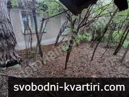 Изгодна къща в Полски Тръмбеш Изгодна къща в Полски Тръмбеш