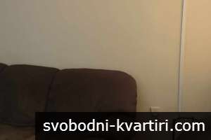 Давам под наем четиристаен апартамент в центъра  на гр.Пловдив