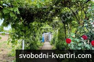 Двуетажна къща с условия за живот, село Никюп Двуетажна къща с условия за живот, село Никюп