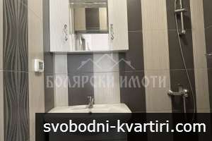 Етаж от къща с двор в близост до Центъра