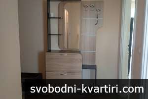 Тристаен нови мебели, с 3 климатика!