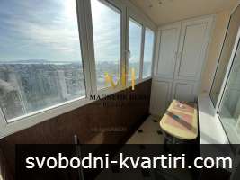 Слънчев двустаен апартамент до 3-та Поликлиника, морската градина и центъра