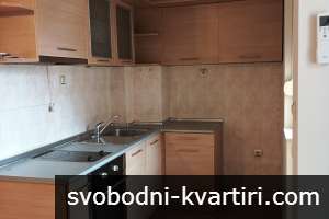 Тристаен апартамент под наем в Идеален център Тристаен апартамент под наем в Идеален център