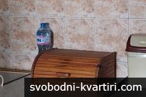 Тристаен обзаведен апартамент с южна тераса