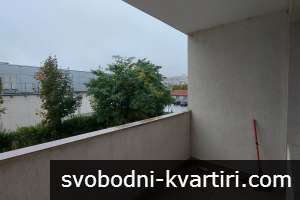 Тристаен в началото на кв. Бузлуджа