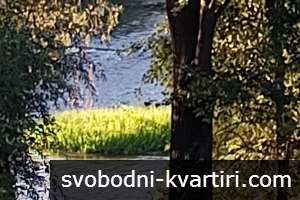Къща с двор 1740 кв.м до река Искър в историческата местност „Калето“, с. Чомаковци – гараж и кладенец