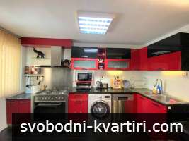 Център тристаен апартамент обзаведен #1782373526