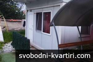 Дава под наем стая с самостоятелен сан възел С ползване на обща кухня,