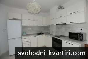 Двустаен апартамент в Лазур