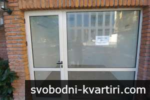 Давам под наем търговско помещение в Каменица 1