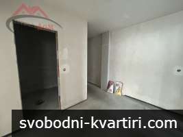 Тристаен в началото на кв. Бузлуджа Тристаен в началото на кв. Бузлуджа
