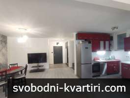 Тристаен апартамент, Център
