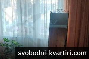 Дава се под наем тристаен апартамент в Колхозен Пазар!