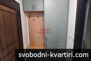 Дава под наем Тристаен апартамент