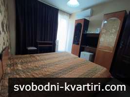Тристаен апартамент в близост до Пети корпус