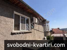Eтаж от къща със самостоятелен вход