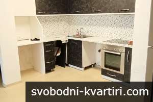 Свободен - 2 бани, 3 тоалетни Свободен - 2 бани, 3 тоалетни