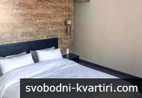 Самостоятелна стая под наем Център