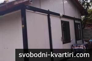 Дава под наем стая с самостоятелен сан възел С ползване на обща кухня,