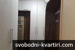 Център тристаен апартамент обзаведен #1750682828