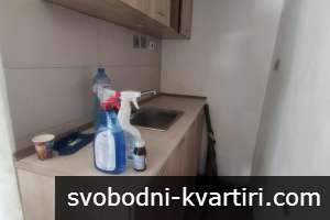 Даваме под наем търговско помещение в Каменица 1 Даваме под наем търговско помещение в Каменица 1