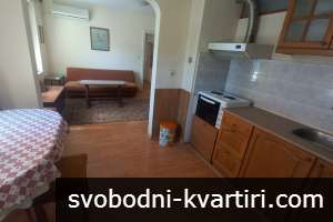 Даваме под наем етаж от къща в кв. Каменица 1 Даваме под наем етаж от къща в кв. Каменица 1