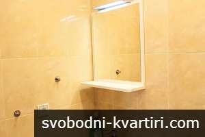 Свободен - 2 бани, 3 тоалетни Свободен - 2 бани, 3 тоалетни