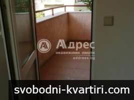 Трстаен апартамент в централната зона на града