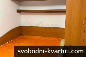 Дава се под наем четиристаен апартамент в Колхозен Пазар!
