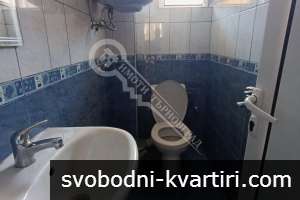 Тристаен апартамент в близост до Пети корпус