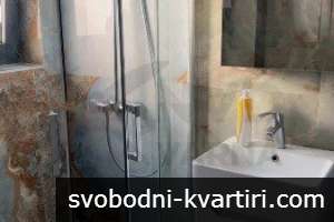 Дава се под наем тристаен апартамент в Център! Дава се под наем тристаен апартамент в Център!