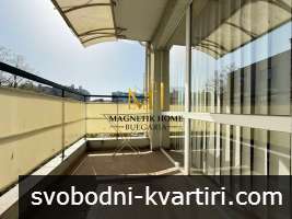 Разкошен ЧЕТИРИСТАЕН апартамент с 2 ПАРКОМЕСТА на 30 метра от морската градина в ж.к. Лазур