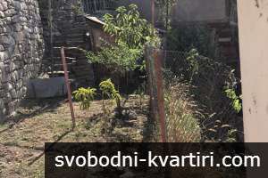 Къща с инвестиционен проект в центъра на гр. Велико Търново Къща с инвестиционен проект в центъра на гр. Велико Търново
