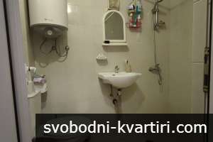 Двустаен с 2 климатика до 5ти корпус