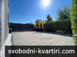 Великолепна къща с 3 спални, 4 бани, 2 паркоместа, озеленен двор и гледка море в ж.к. Крайморие