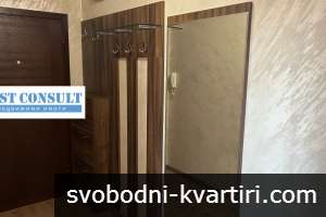 Отличен двустаен обзаведен,  климатик - Топ център