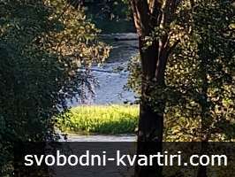 Къща с двор 1740 кв.м до река Искър в историческата местност „Калето“, с. Чомаковци – гараж и кладенец