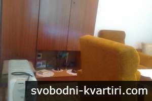Давам под наем самостоятелна къща в Прослав