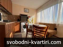 Слънчев двустаен апартамент до 3-та Поликлиника, морската градина и центъра
