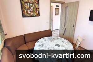 Център тристаен апартамент обзаведен #1750142898